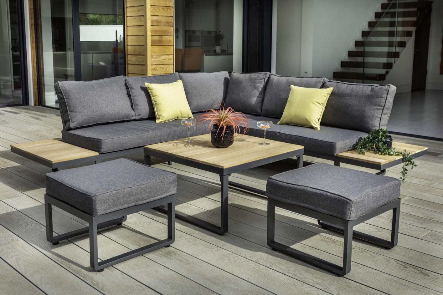 Hartman Hartman Singapore Corner Garden Furniture Platform Set - Xerix