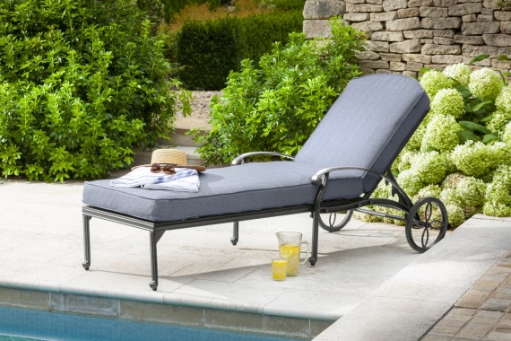 Cast aluminum chaise deals lounge